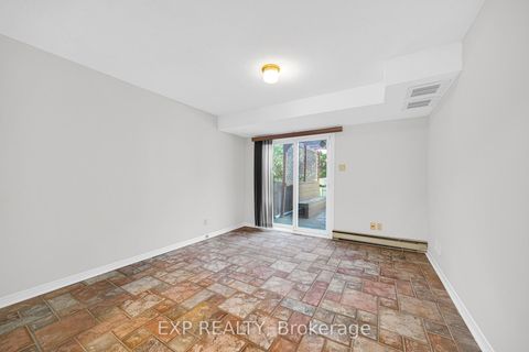 Photo 4 at 18 Arbordale Crescent, Nepean (Centrepointe), Ottawa