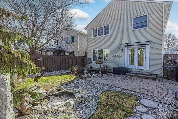 Photo 29 at 124 Kennevale Drive, Nepean (Cedargrove/Fraserdale), Ottawa