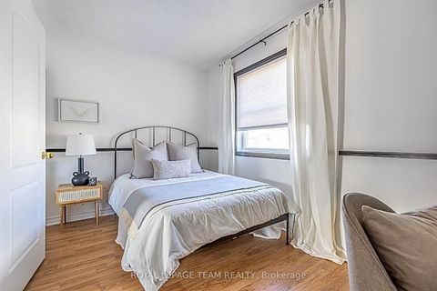 Photo 14 at 124 Kennevale Drive, Nepean (Cedargrove/Fraserdale), Ottawa