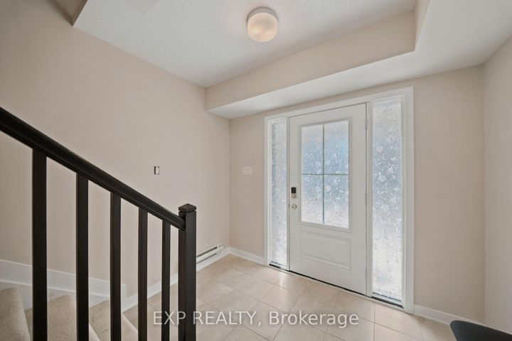 Photo 1 at 69 Lignite Private, Nepean (Heritage Park), Ottawa