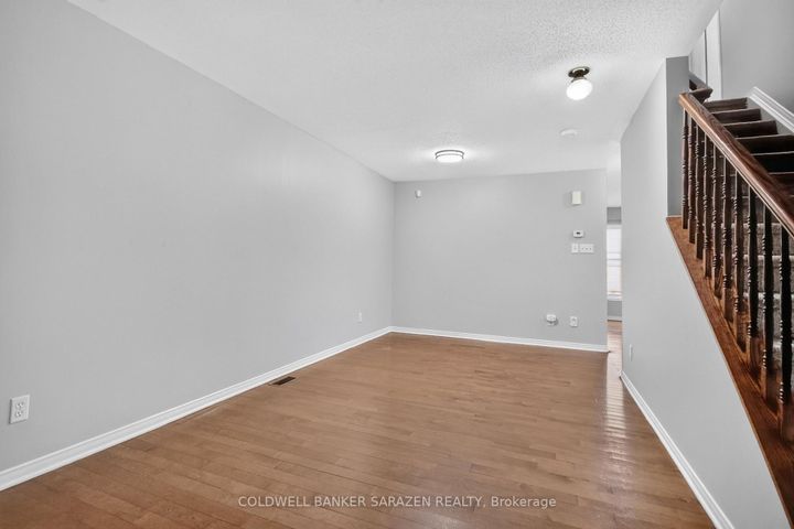 Photo 4 at 111 HARBOUR VIEW Street, Nepean (Strandherd), Ottawa