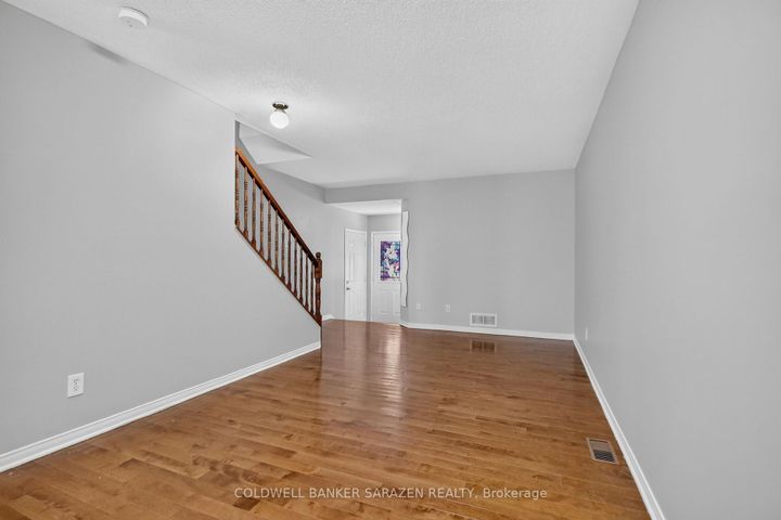 Photo 7 at 111 HARBOUR VIEW Street, Nepean (Strandherd), Ottawa