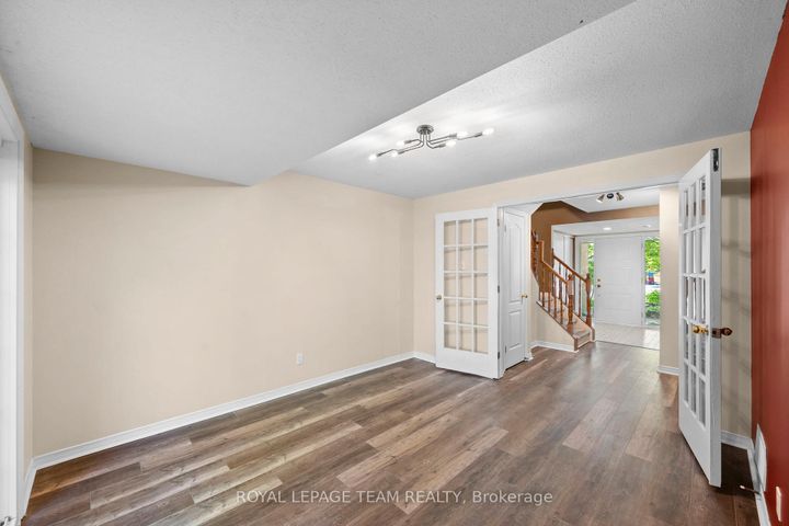 Photo 5 at 8 Mannington Court, Nepean (Cedargrove/Fraserdale), Ottawa