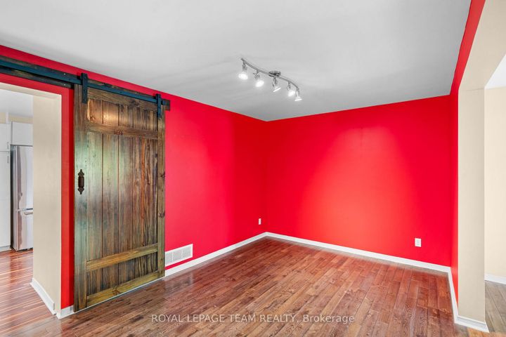 Photo 7 at 8 Mannington Court, Nepean (Cedargrove/Fraserdale), Ottawa