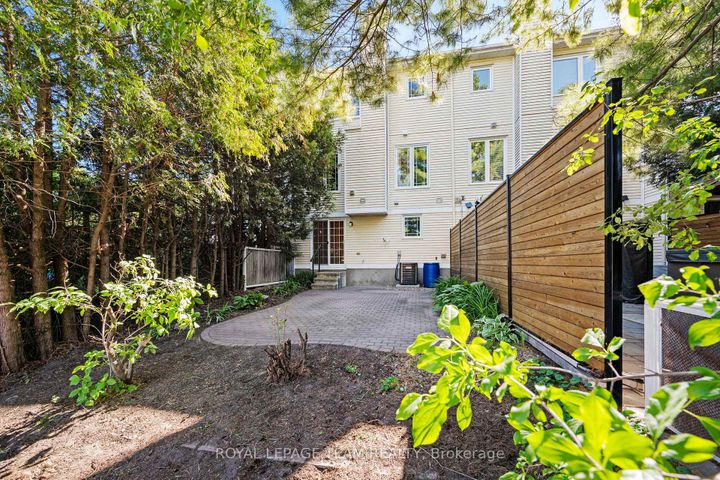 Photo 25 at 8 Mannington Court, Nepean (Cedargrove/Fraserdale), Ottawa