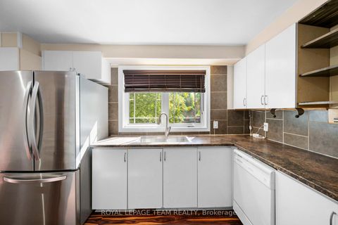 Photo 15 at 8 Mannington Court, Nepean (Cedargrove/Fraserdale), Ottawa