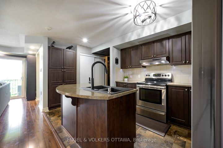 Photo 9 at 7 - 50 Barnstone Drive, Nepean (Barrhaven East), Ottawa