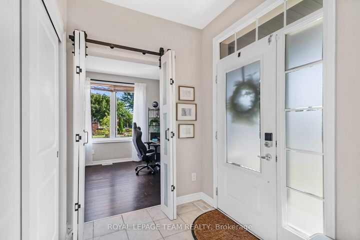 Photo 4 at 3 Stoneleigh Street, Nepean (Strandherd), Ottawa