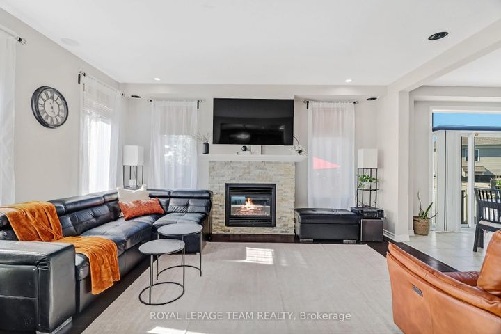 Photo 10 at 3 Stoneleigh Street, Nepean (Strandherd), Ottawa