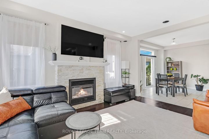 Photo 11 at 3 Stoneleigh Street, Nepean (Strandherd), Ottawa