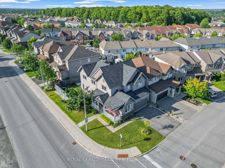 Photo 30 at 3 Stoneleigh Street, Nepean (Strandherd), Ottawa