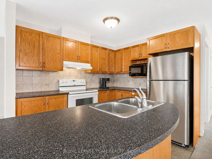 Photo 5 at 6 - 200 Paseo Private, Nepean (Centrepointe), Ottawa