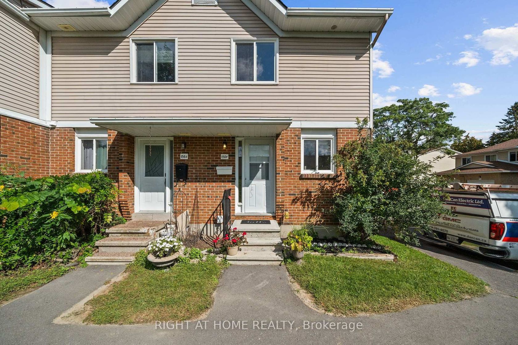 158F VALLEY STREAM Drive, Nepean (Leslie Park), Ottawa 
