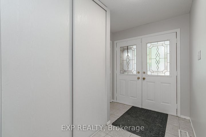 Photo 2 at 6 Windchime Crescent, Nepean (Barrhaven East), Ottawa