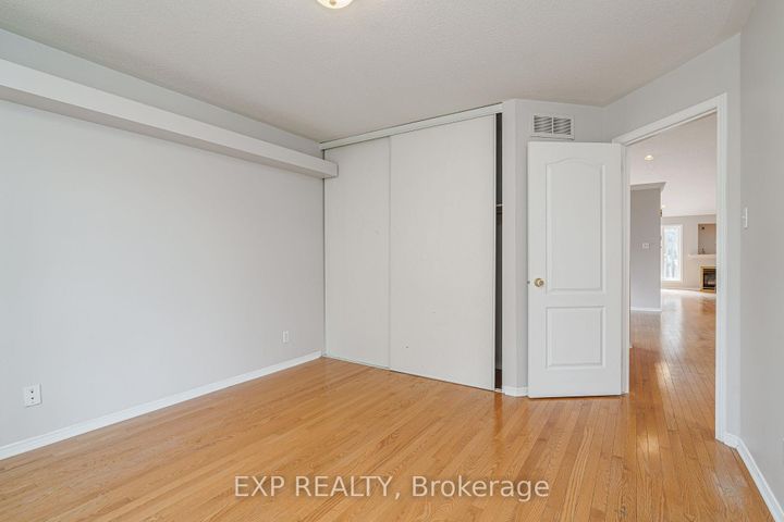 Photo 6 at 6 Windchime Crescent, Nepean (Barrhaven East), Ottawa