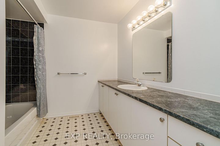 Photo 23 at 6 Windchime Crescent, Nepean (Barrhaven East), Ottawa