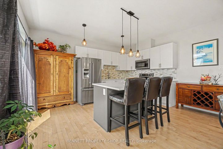 Photo 5 at 153 Point Prim Crescent, Nepean (Heritage Park), Ottawa