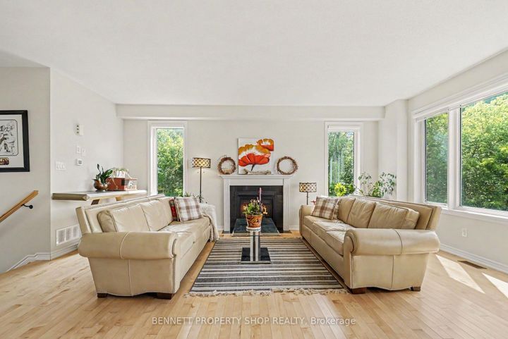 Photo 10 at 153 Point Prim Crescent, Nepean (Heritage Park), Ottawa