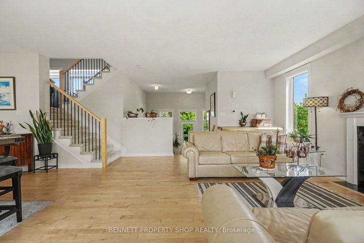 Photo 13 at 153 Point Prim Crescent, Nepean (Heritage Park), Ottawa