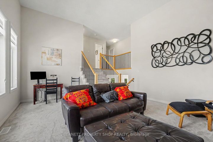Photo 15 at 153 Point Prim Crescent, Nepean (Heritage Park), Ottawa