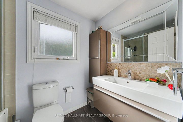 Photo 14 at 5 Lansfield Way, Nepean (Tanglewood), Ottawa