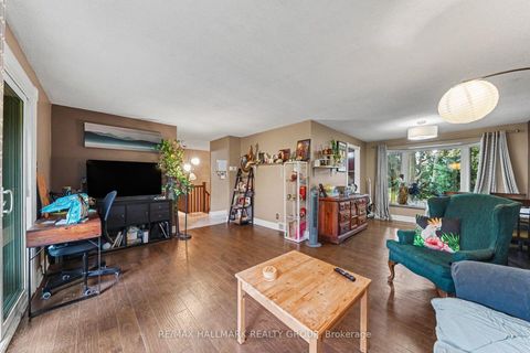 Photo 6 at 5 Lansfield Way, Nepean (Tanglewood), Ottawa