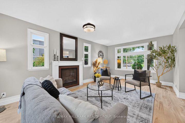 Photo 6 at 1608 Prince Of Wales Drive, Nepean (Carleton Heights), Ottawa