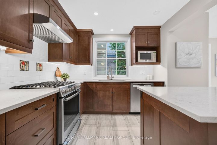 Photo 12 at 1608 Prince Of Wales Drive, Nepean (Carleton Heights), Ottawa
