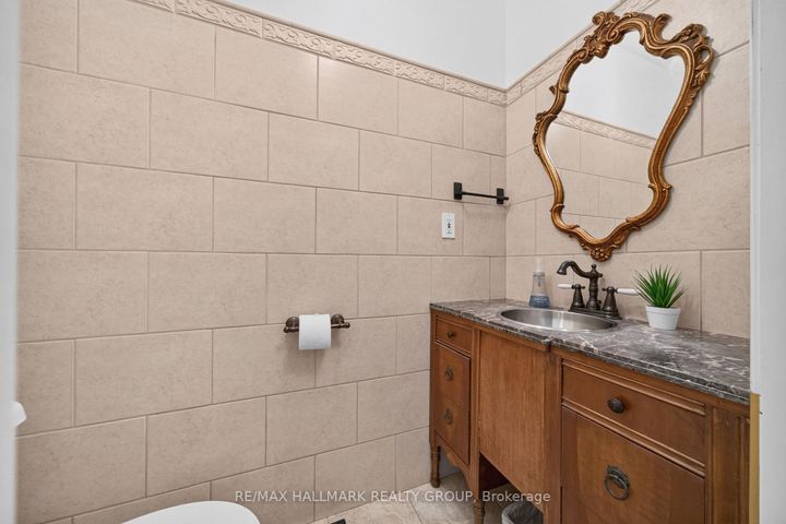 Photo 17 at 1608 Prince Of Wales Drive, Nepean (Carleton Heights), Ottawa