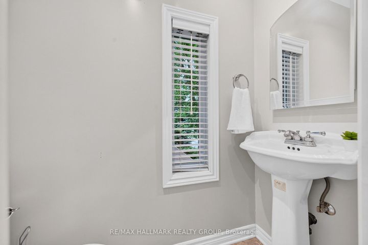 Photo 24 at 1608 Prince Of Wales Drive, Nepean (Carleton Heights), Ottawa