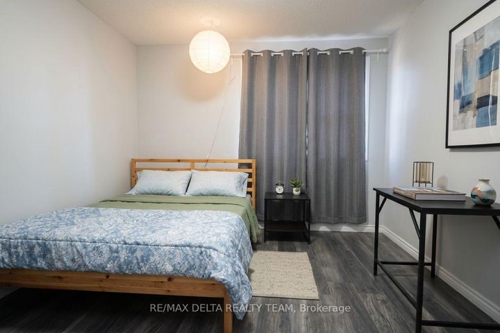 Photo 11 at 24 Raftus Square, Nepean (Pheasant Run), Ottawa