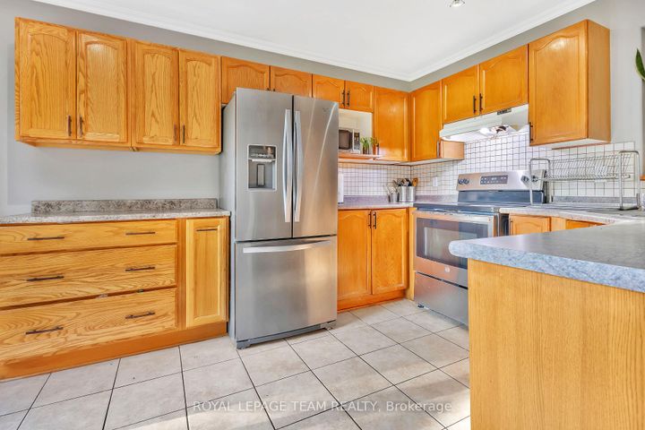 Photo 12 at 36 Saffron Court, Nepean (Longfields), Ottawa