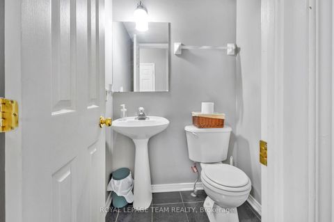 Photo 3 at 36 Saffron Court, Nepean (Longfields), Ottawa