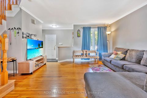 Photo 8 at 36 Saffron Court, Nepean (Longfields), Ottawa