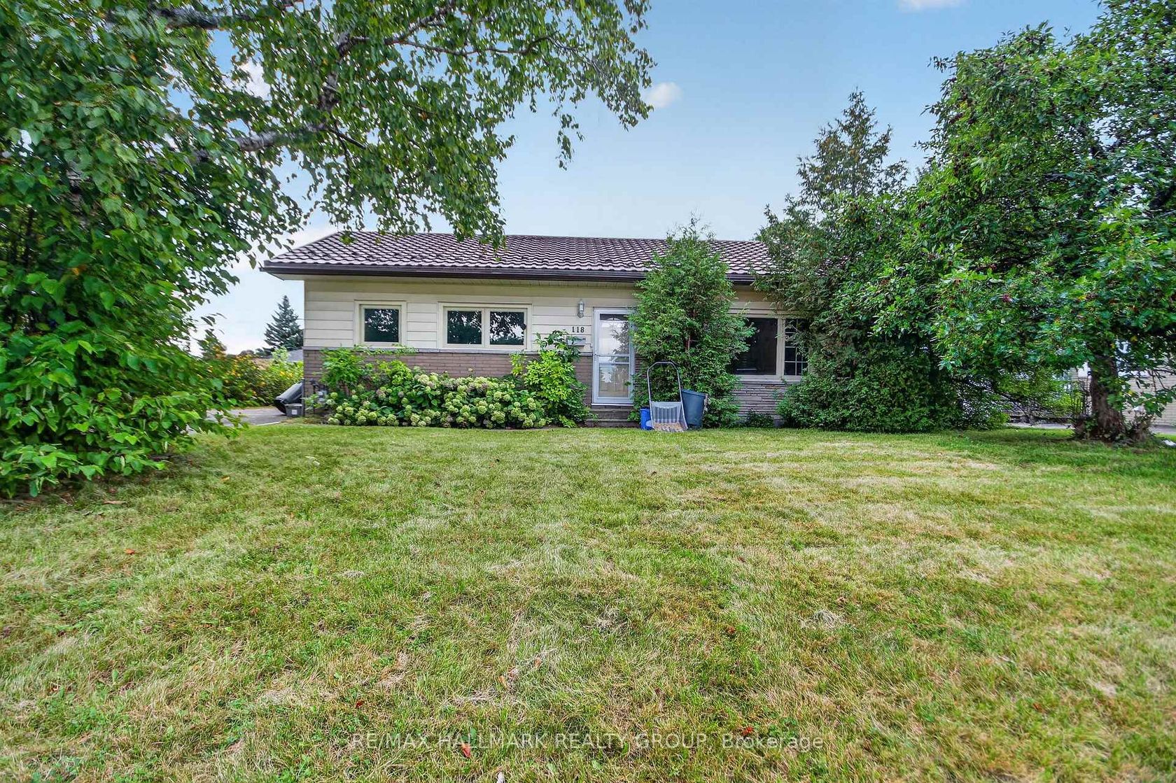 118 Knoxdale Road, Nepean (Manordale), Ottawa 