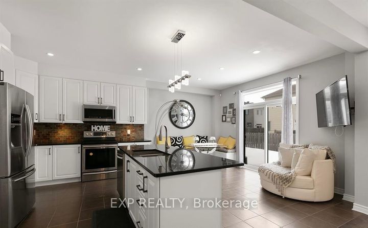 Photo 10 at 12 Knockaderry Crescent, Nepean (Half Moon Bay), Ottawa