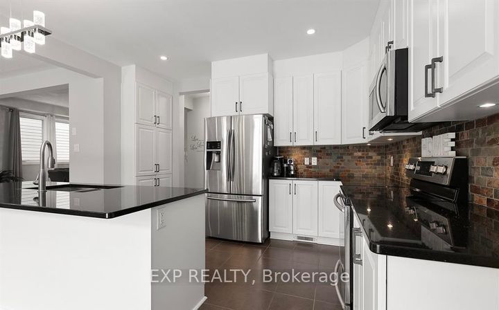 Photo 12 at 12 Knockaderry Crescent, Nepean (Half Moon Bay), Ottawa
