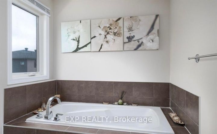 Photo 26 at 12 Knockaderry Crescent, Nepean (Half Moon Bay), Ottawa