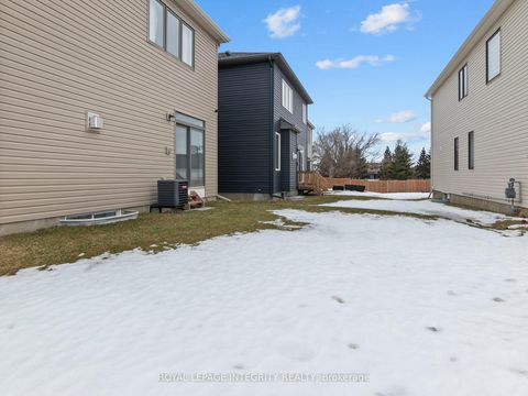 Photo 18 at 168 Maynooth Court, Nepean (Half Moon Bay), Ottawa