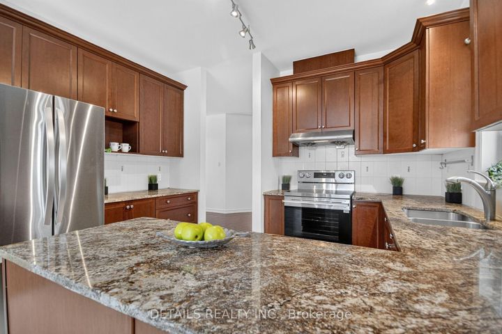 Photo 15 at 250 Flodden Way, Nepean (Barrhaven East), Ottawa