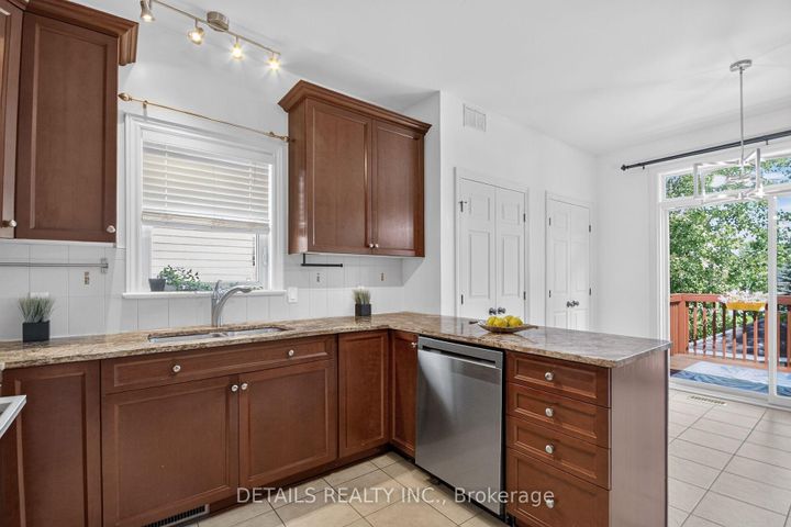 Photo 16 at 250 Flodden Way, Nepean (Barrhaven East), Ottawa