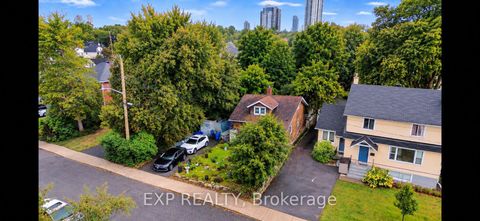 Photo 2 at 252 Cowley Avenue, Ottawa West/Tunneys Pasture, Ottawa
