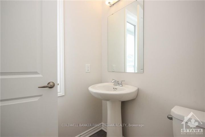 Photo 3 at 72 FOCALITY Crescent, Nepean (Half Moon Bay), Ottawa
