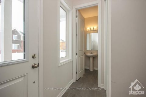 Photo 2 at 72 FOCALITY Crescent, Nepean (Half Moon Bay), Ottawa