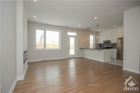 Photo 7 at 72 FOCALITY Crescent, Nepean (Half Moon Bay), Ottawa
