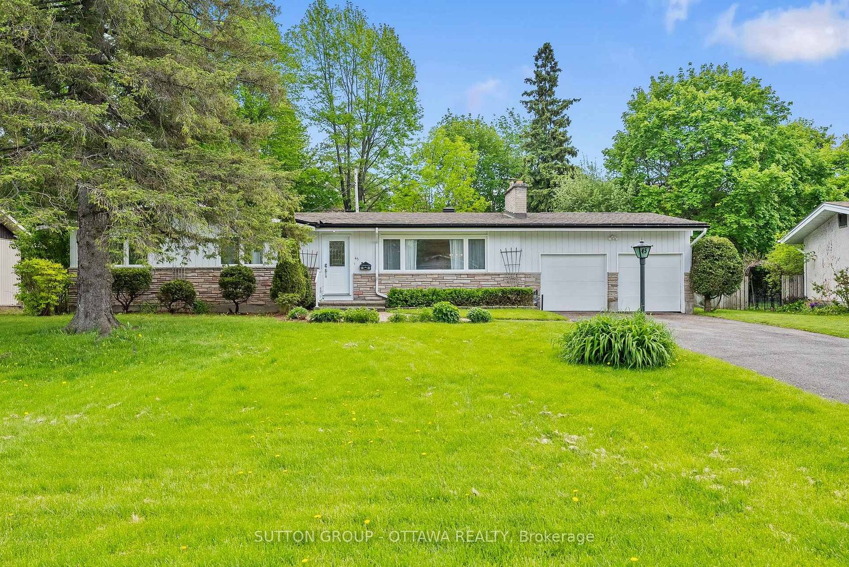 45 Larkspur Drive, Nepean (Lynwood Village), Ottawa 