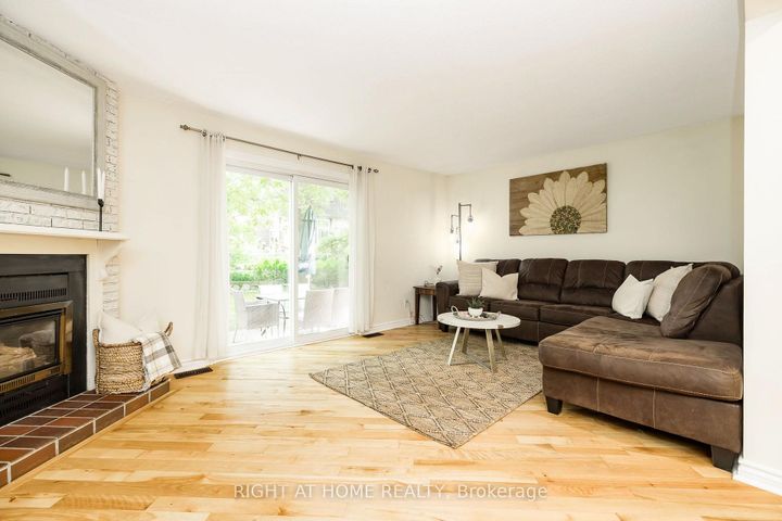 Photo 6 at 30 Berkshire Way, Nepean (Pheasant Run), Ottawa