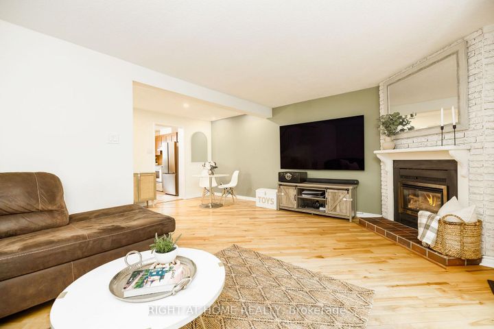 Photo 8 at 30 Berkshire Way, Nepean (Pheasant Run), Ottawa