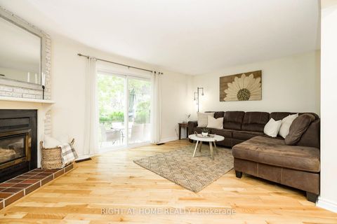 Photo 6 at 30 Berkshire Way, Nepean (Pheasant Run), Ottawa