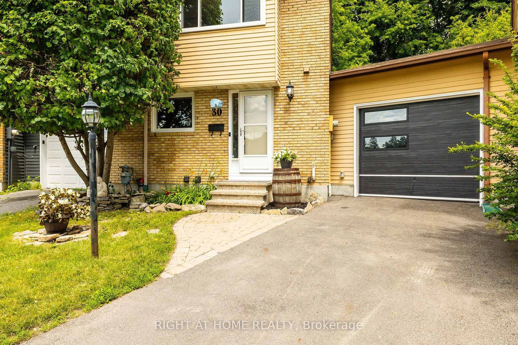 30 Berkshire Way, Nepean (Pheasant Run), Ottawa 